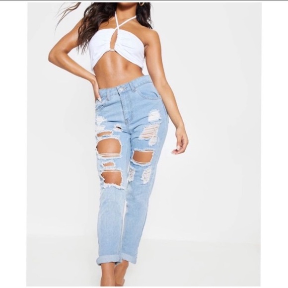PrettyLittleThing Denim - PRETTYLITTLETHING Mom Jeans Super Distressed Light